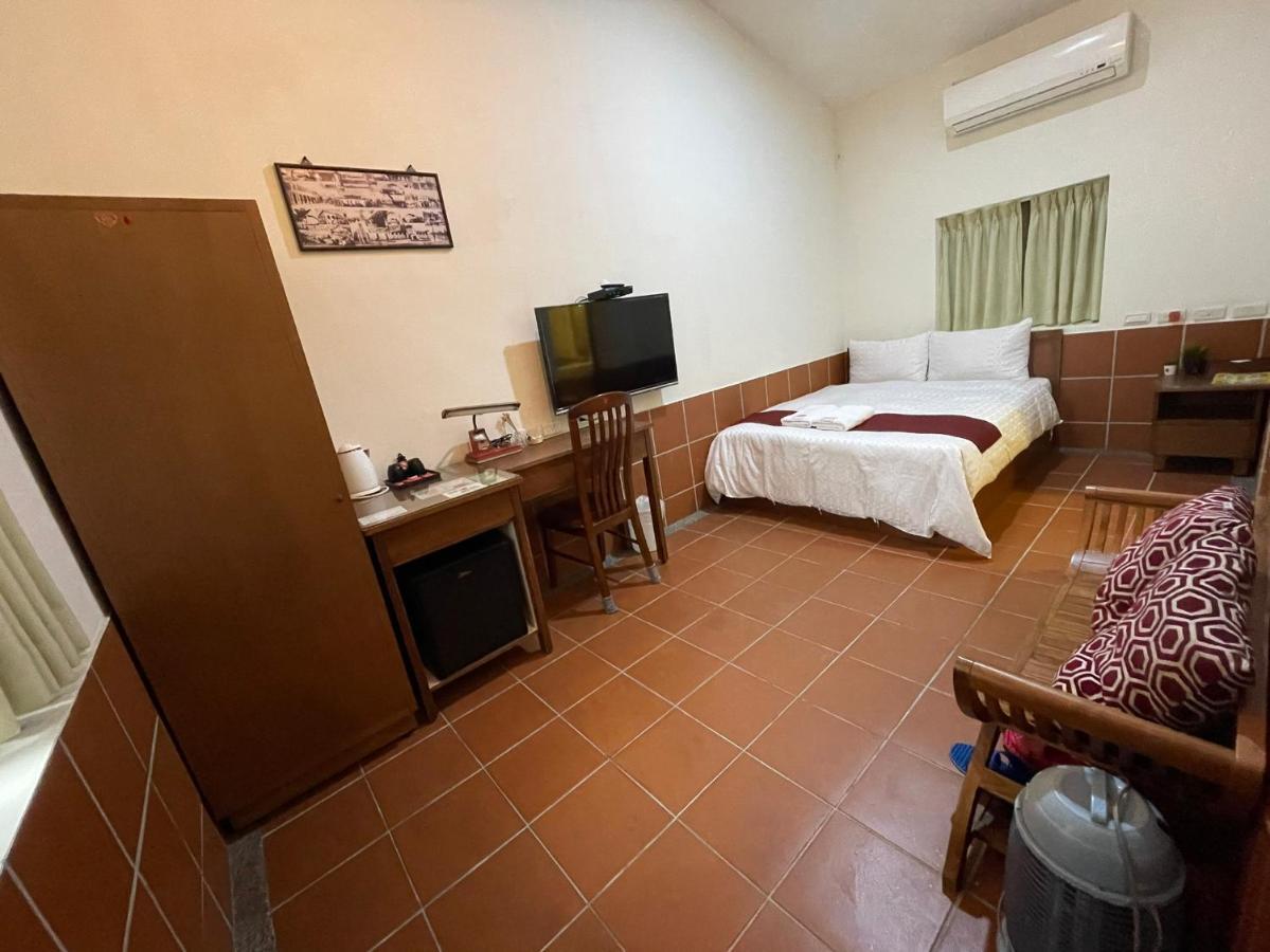 左營蓮潭郭家百年古厝 Hotel Kaohsiung Buitenkant foto