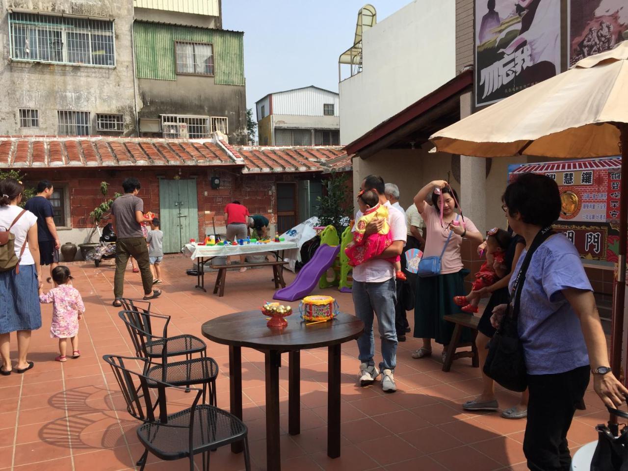 左營蓮潭郭家百年古厝 Hotel Kaohsiung Buitenkant foto