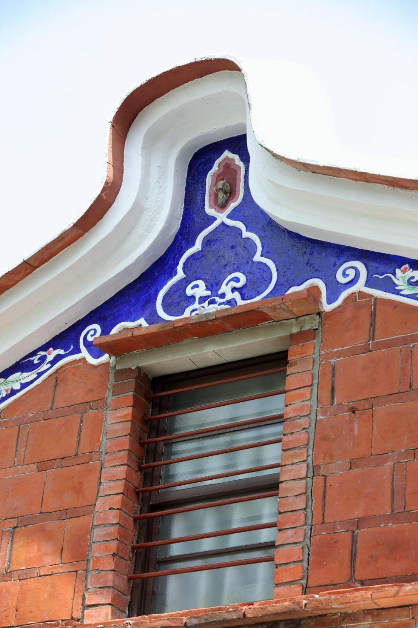 左營蓮潭郭家百年古厝 Hotel Kaohsiung Buitenkant foto